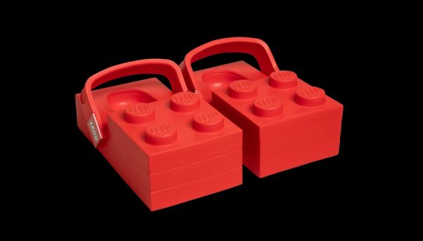 Crocs выпустил сабо в форме Lego за $150