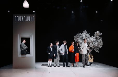 В Театре Наций поговорят об Андрее Вознесенском… и миндале