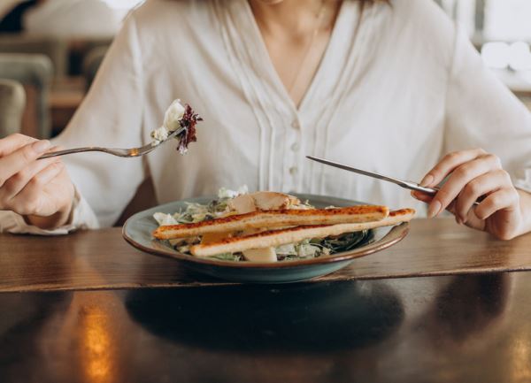 Фитоэстрогены и полезные жиры: как адаптировать рацион женщинам после 40 лет