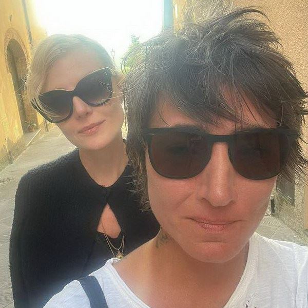 Земфира* поздравила Ренату Литвинову новой песней