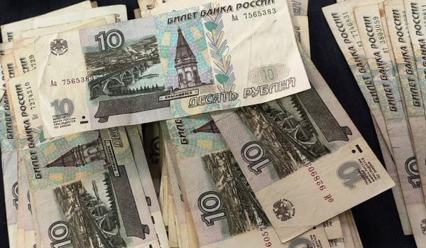 Российские рубли стали частью бьюти-съемки Vogue Korea