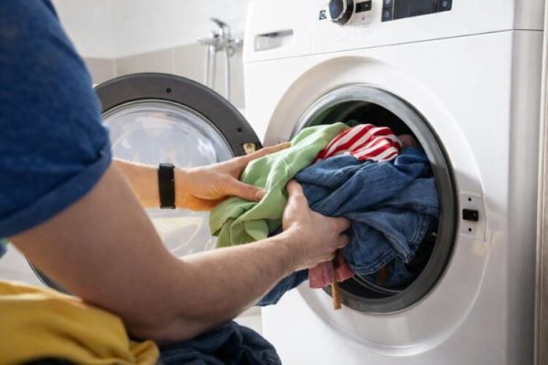 Как часто нужно стирать футболки, джинсы и нижнее белье